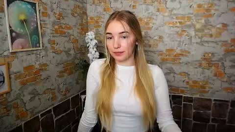 Snapshot of _snow_queen__ chatting on January 6, 2:14 pm Rachel online show from January 6, 2:14 pm