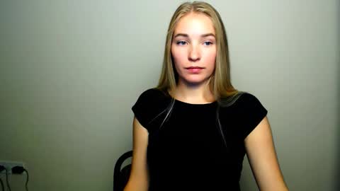 Snapshot of _snow_queen__ chatting on October 13, 7:16 pm Rachel online show from October 13, 7:16 pm