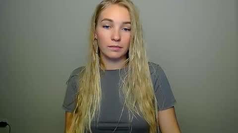 Snapshot of _snow_queen__ chatting on October 7, 6:37 pm Rachel online show from October 7, 6:37 pm