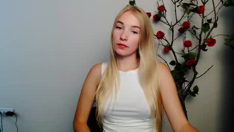 Snapshot of _snow_queen__ chatting on September 28, 1:20 pm Rachel online show from September 28, 1:20 pm