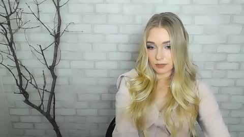 Snapshot of _snow_queen__ chatting on December 5, 8:06 pm Rachel online show from December 5, 8:06 pm