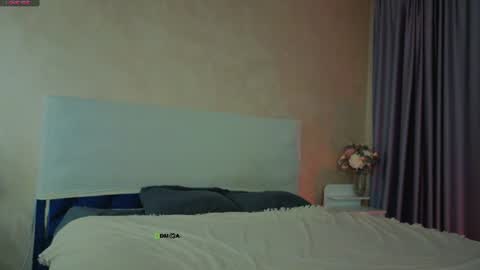 Sophie online show from July 20, 9:05 pm
