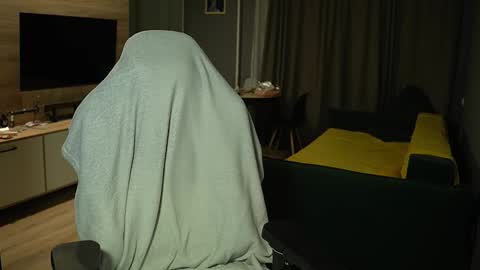 OLIVERpvt is open online show from February 18, 5:13 pm