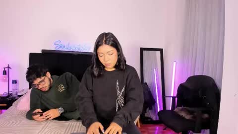 Coco and J online show from November 13, 1:47 pm