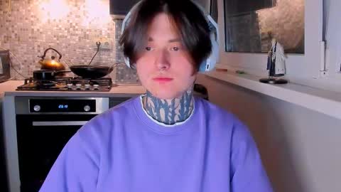 _torfin_ online show from March 1, 12:04 am