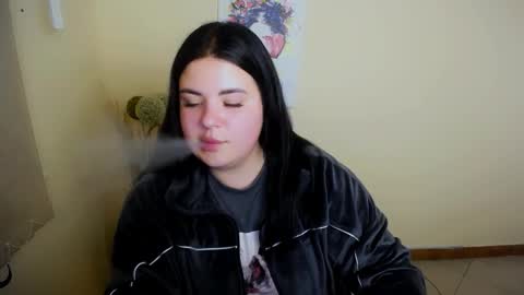 Snapshot of _trisha_li chatting on October 13, 12:07 pm Trisha online show from October 13, 12:07 pm