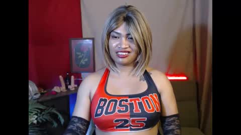 _urmorena_ online show from January 5, 5:38 pm