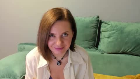 _vallylove online show from March 24, 6:58 pm