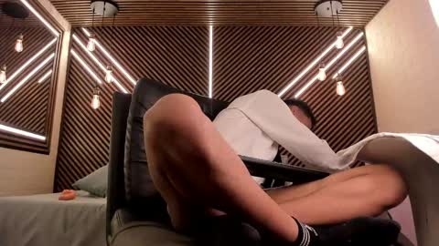  white fox  online show from February 12, 8:59 am