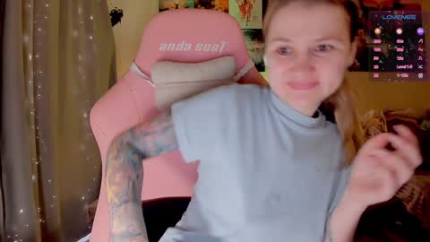 Snapshot of _witch__ chatting on September 10, 7:09 am Enni online show from September 10, 7:09 am
