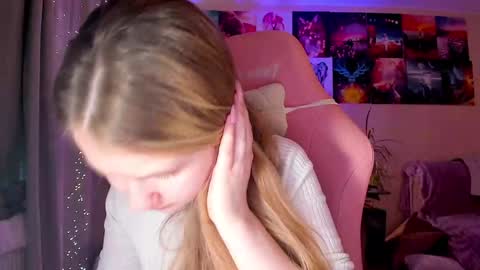 Snapshot of _witch__ chatting on September 25, 7:37 am Enni online show from September 25, 7:37 am