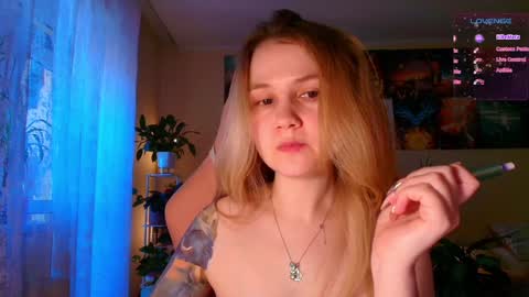 Snapshot of _witch__ chatting on October 21, 7:46 am Enni online show from October 21, 7:46 am
