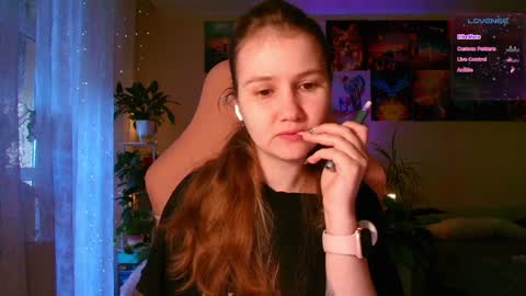 Snapshot of _witch__ chatting on October 12, 9:24 am Enni online show from October 12, 9:24 am