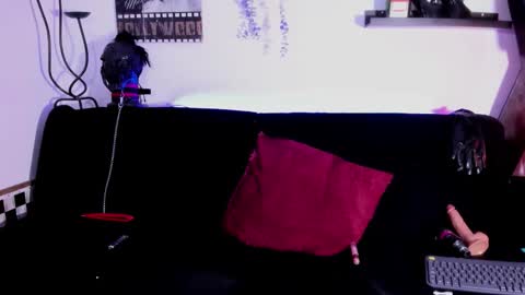 ZARA online show from April 21, 10:44 am