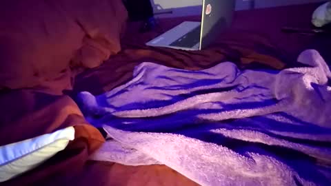 a_bad_guy_duh online show from March 8, 3:05 pm