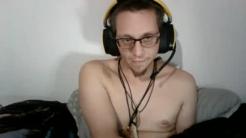 A Bored Dragon online show from December 15, 7:48 am