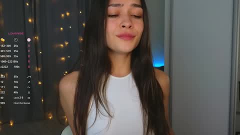 Mila and Jess online show from December 11, 10:58 am