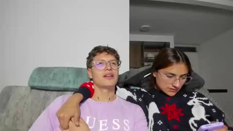 A Sexy Couple online show from January 26, 3:27 am