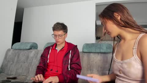 A Sexy Couple online show from December 21, 12:38 pm