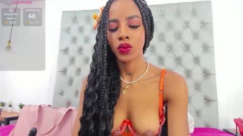  Aaliyah  online show from October 8, 8:15 pm