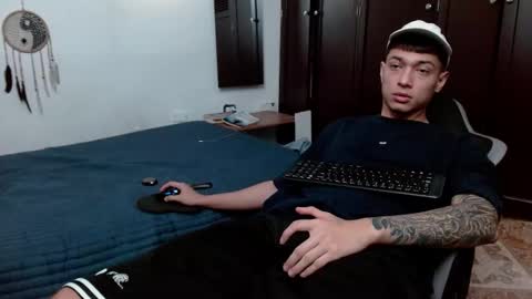 aarman online show from February 16, 9:02 pm