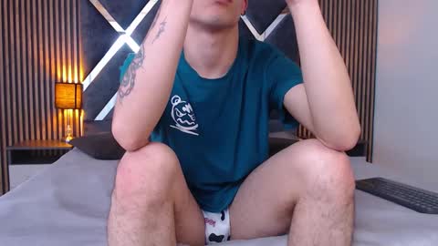 Snapshot of aaron_blink1 chatting on October 20, 4:45 pm Aaron online show from October 20, 4:45 pm