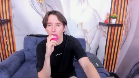 Aaron online show from November 26, 4:10 am