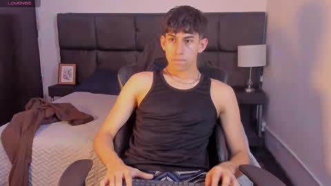 Aron online show from October 23, 7:59 pm