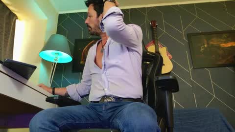 Aaron online show from March 17, 8:30 am