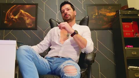 Aaron online show from January 25, 6:46 pm