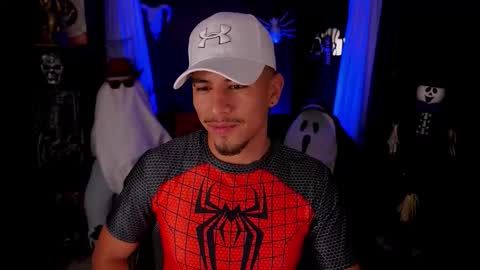 Snapshot of aaronfox_ chatting on October 14, 1:08 am AARON online show from October 14, 1:08 am