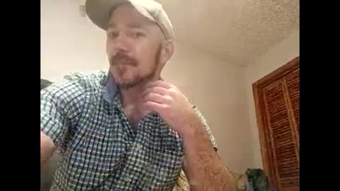 aaronshere888888 online show from May 1, 3:11 am