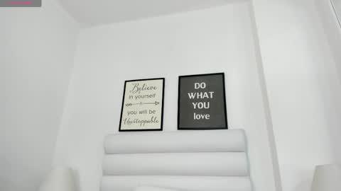 abbey_walker online show from March 31, 11:32 am