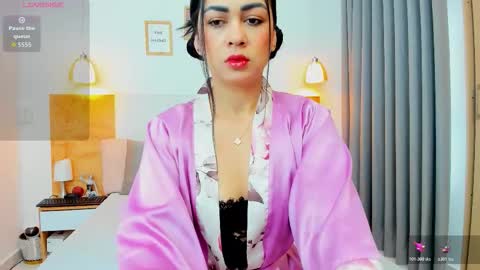 Abbie Royy online show from November 10, 12:30 pm