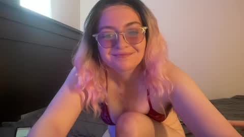 Abbi Willow online show from May 2, 2:56 pm