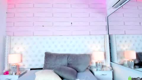 Snapshot of abby_joule chatting on September 27, 9:34 pm Abby online show from September 27, 9:34 pm