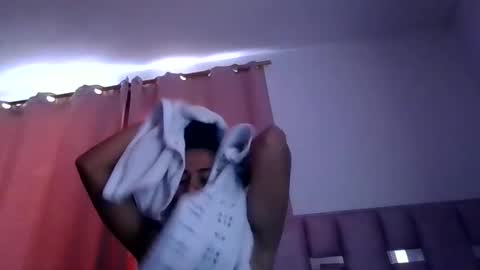 abby_moss_2 online show from January 13, 7:10 pm