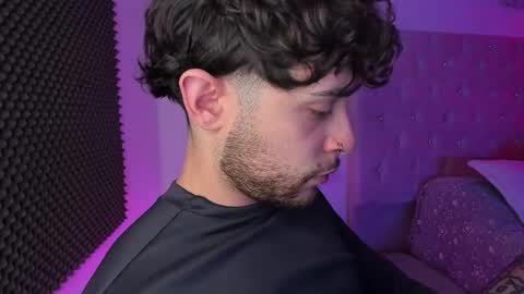 START TRANSMISSION ---- AM COLOMBIA TIME online show from April 15, 9:45 am