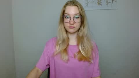 Abby Lovense is active online show from September 19, 10:30 am