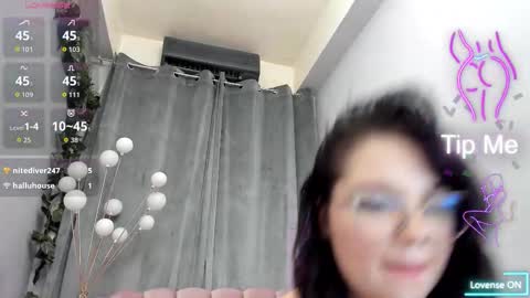 Abby Pearl online show from November 30, 9:33 pm