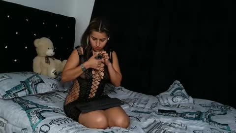 abellaanddick online show from September 29, 5:17 am