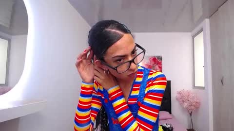 Abigail online show from September 9, 1:33 pm