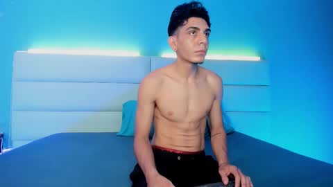 Abril and Julian online show from March 2, 12:01 pm