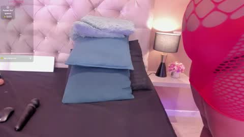 adabenneth online show from December 3, 10:10 pm