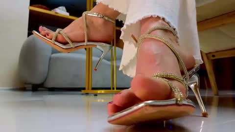 Ada   online show from November 29, 5:31 pm