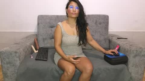 Adahira online show from April 19, 2:56 am