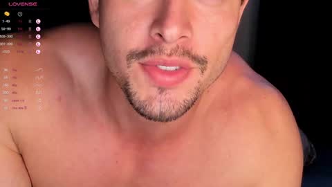 Snapshot of adam_bouton chatting on January 20, 11:32 pm Adam online show from January 20, 11:32 pm