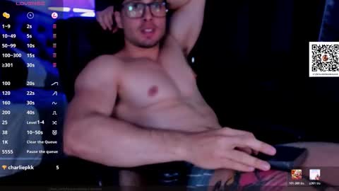 Adam online show from February 9, 3:15 pm