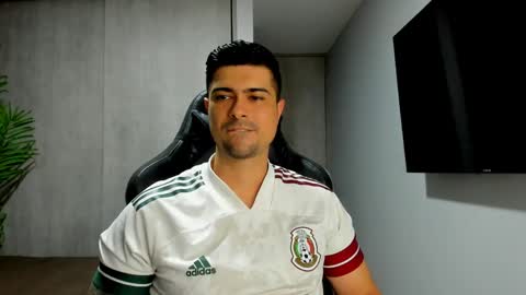 adam clarke online show from March 21, 2:39 am