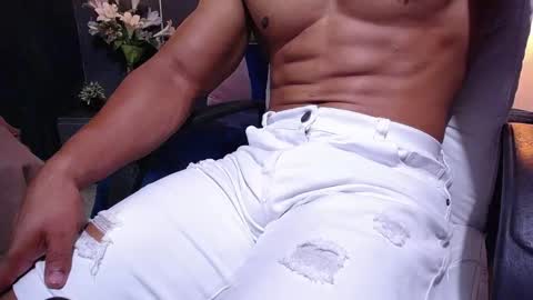 adam_fit19cm online show from February 19, 3:55 pm